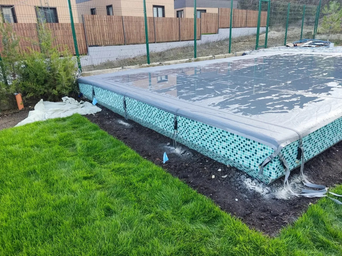 Батутное покрывало на бассейне в Подольске